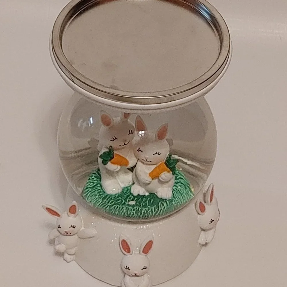 BATH & BODY WORKS HOME DECOR 3-WICK EASTER WATER GLOBE PEDESTAL CANDLE H… - Picture 6 of 7